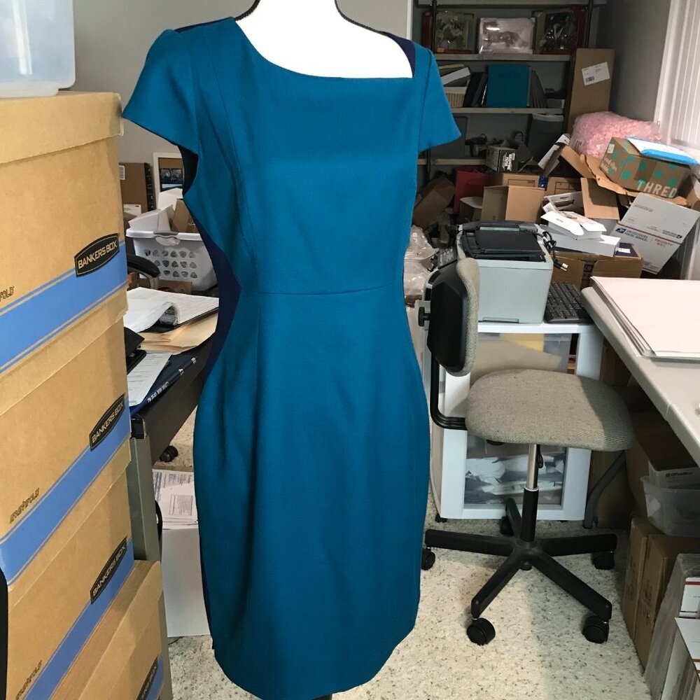 Women's Elie Tahari Teal/Navy career wear wool blend dress Size 8